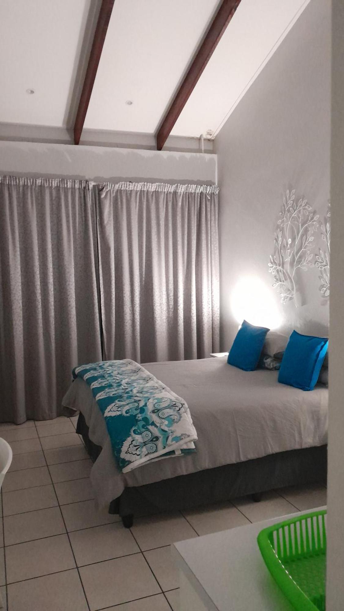 The Cradle'S Rest Guest House Krugersdorp Room photo