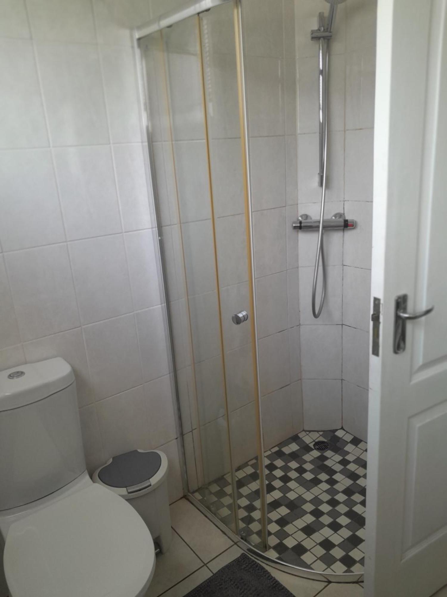 The Cradle'S Rest Guest House Krugersdorp Room photo