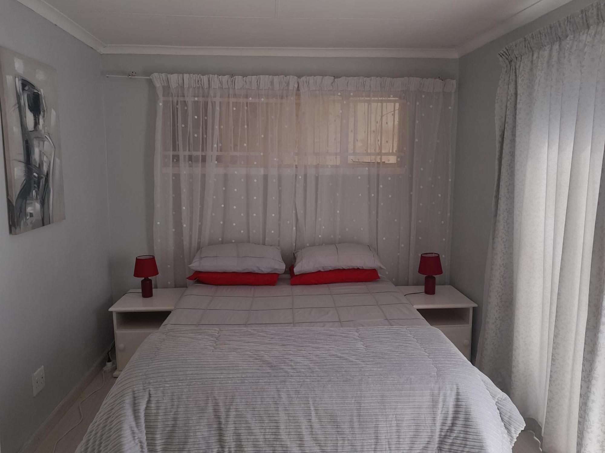 The Cradle'S Rest Guest House Krugersdorp Room photo