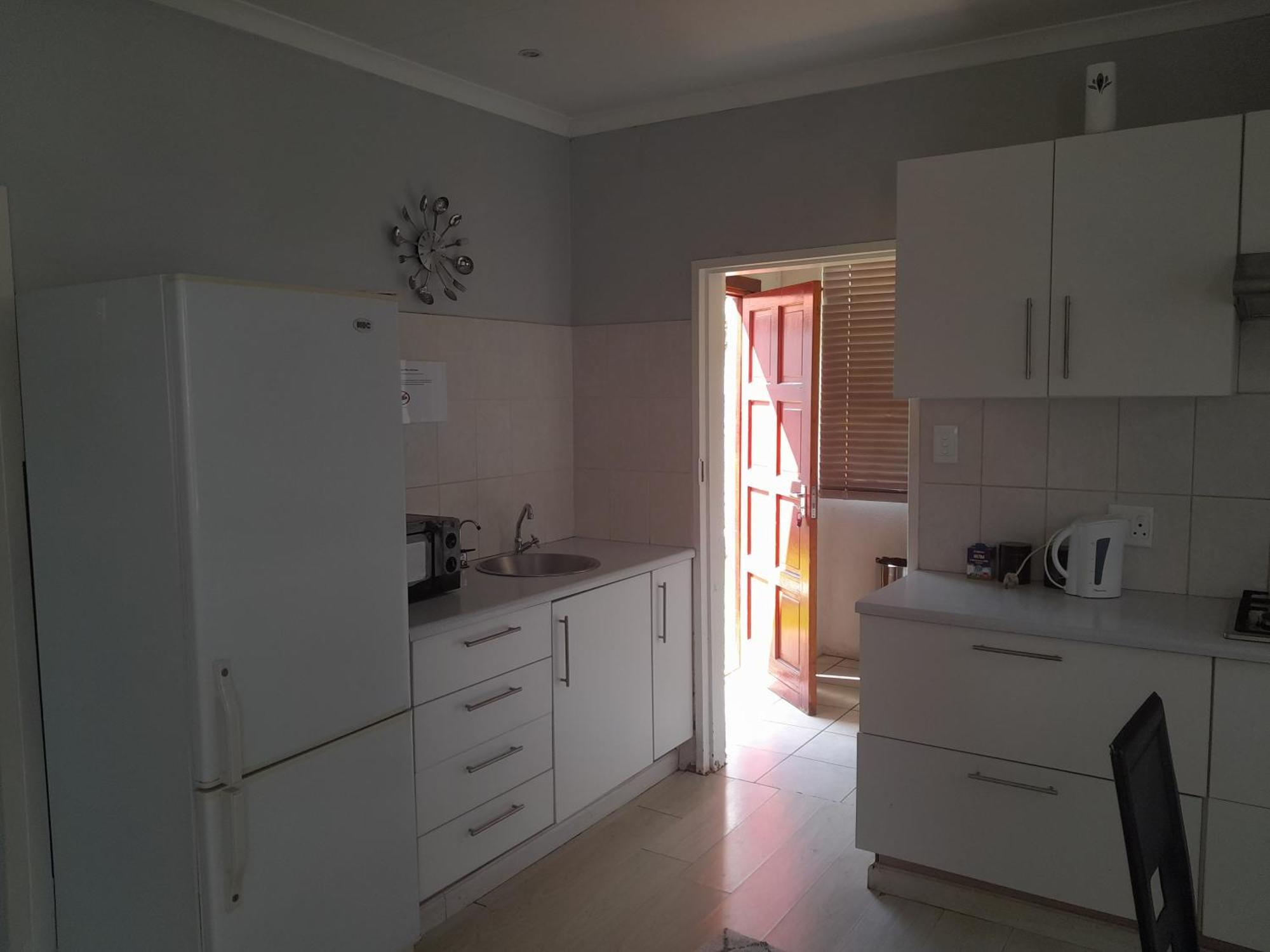 The Cradle'S Rest Guest House Krugersdorp Room photo